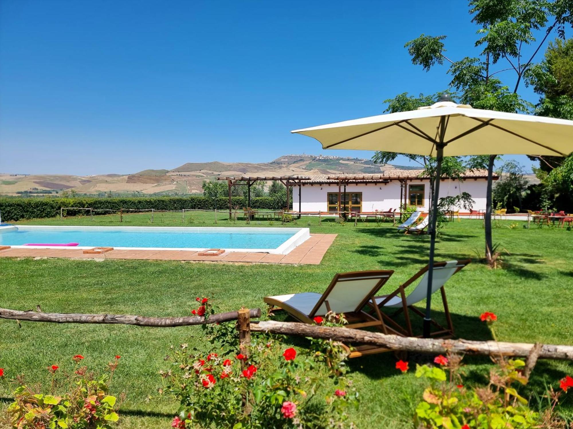 Agriturismo Essentia Dimora Rurale Larino Luaran gambar